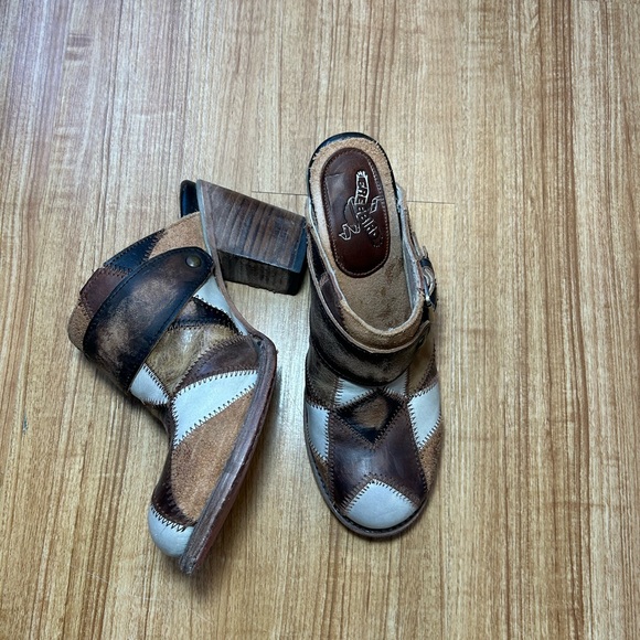 Freebird Steven Multi Clog Beetle - Picture 4 of 11